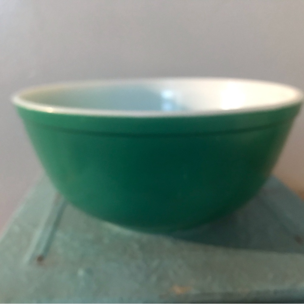 Vintage green nesting bowl the same your grandma had.